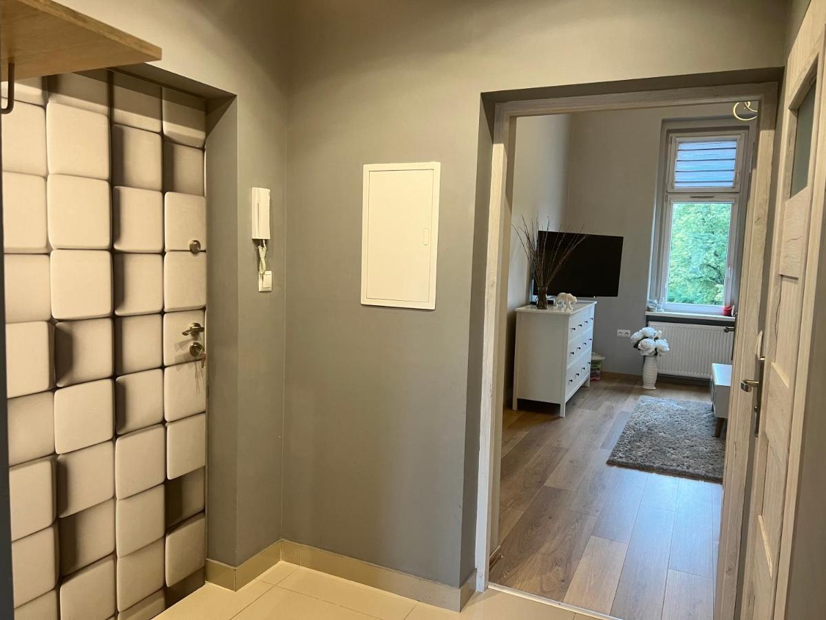 Wolnosci 21 Jelenia Gora Appartement Buitenkant foto