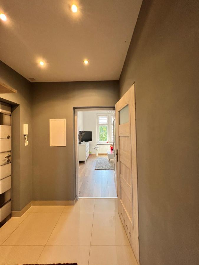 Wolnosci 21 Jelenia Gora Appartement Buitenkant foto