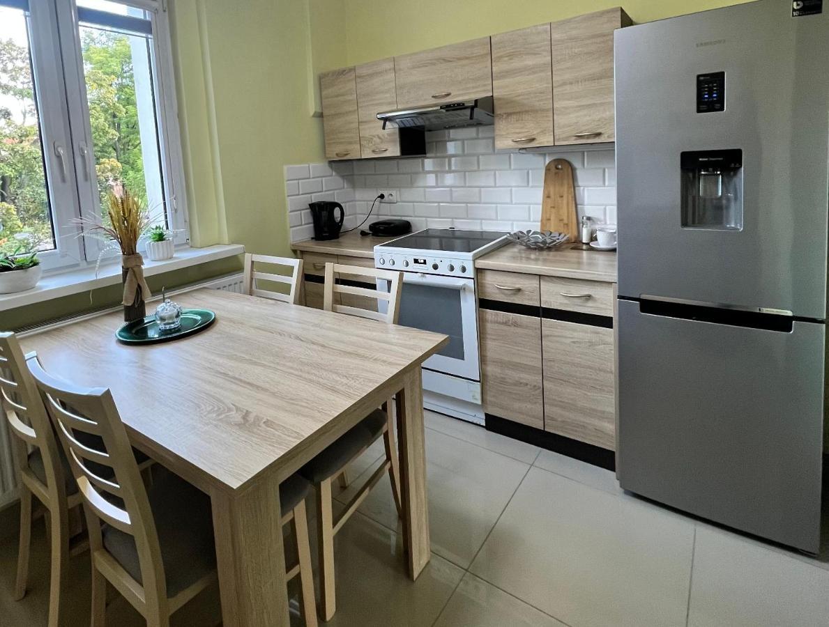 Wolnosci 21 Jelenia Gora Appartement Buitenkant foto
