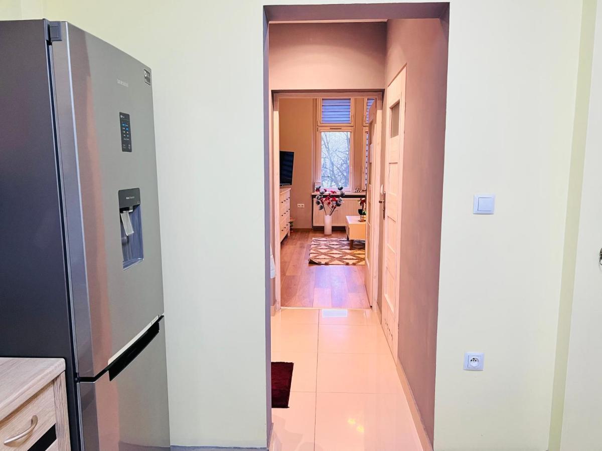 Wolnosci 21 Jelenia Gora Appartement Buitenkant foto
