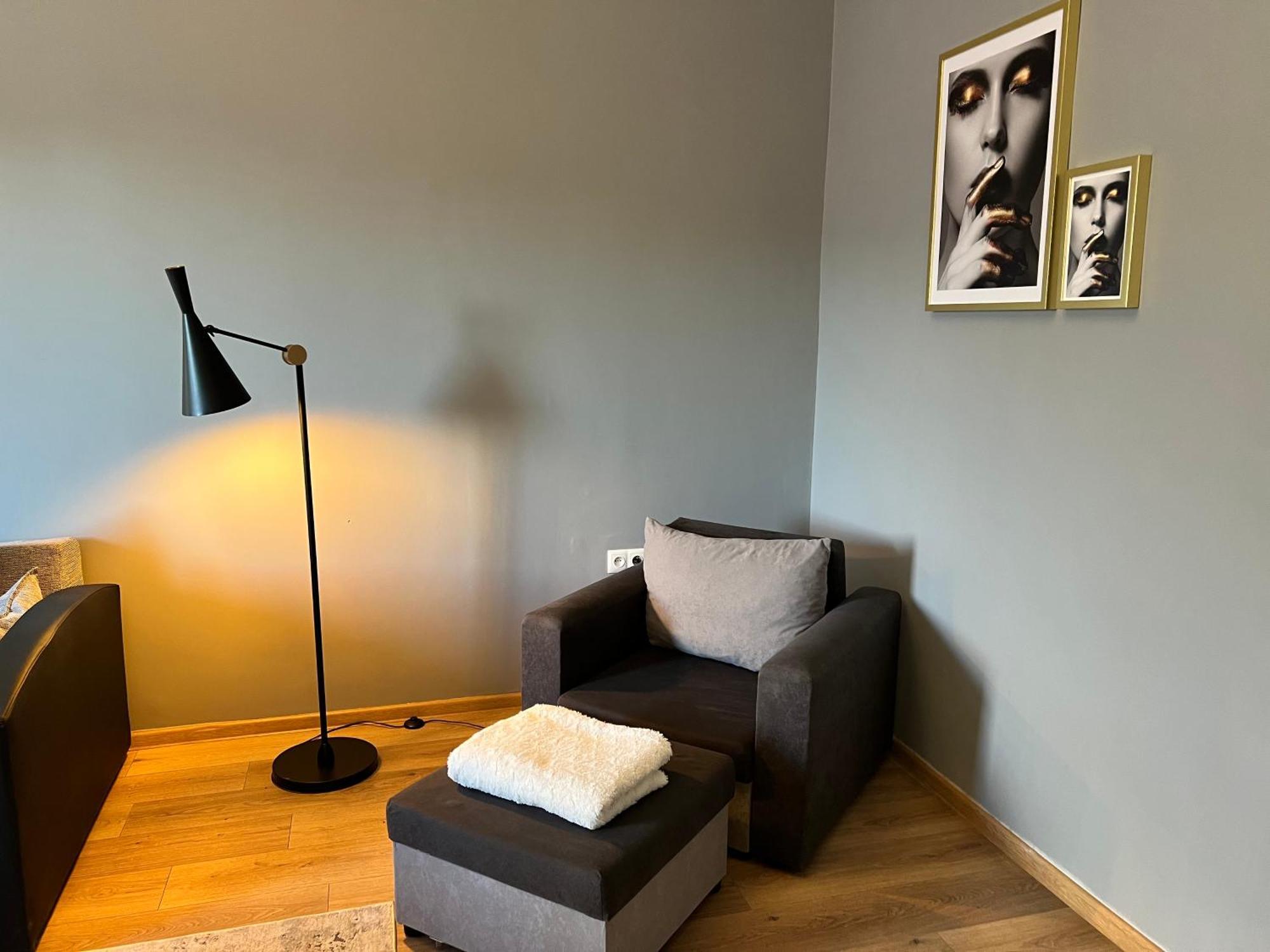 Wolnosci 21 Jelenia Gora Appartement Buitenkant foto
