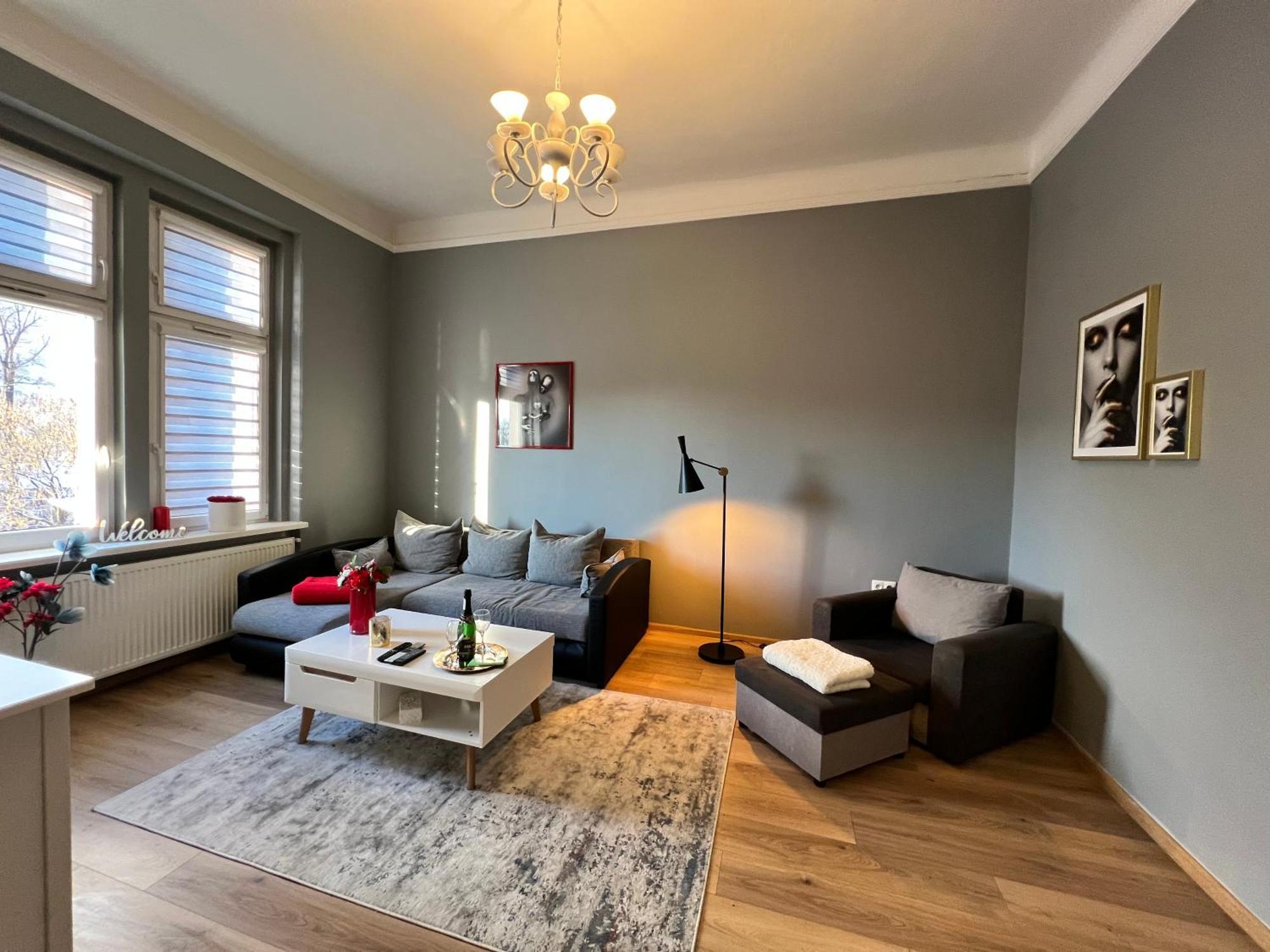 Wolnosci 21 Jelenia Gora Appartement Buitenkant foto