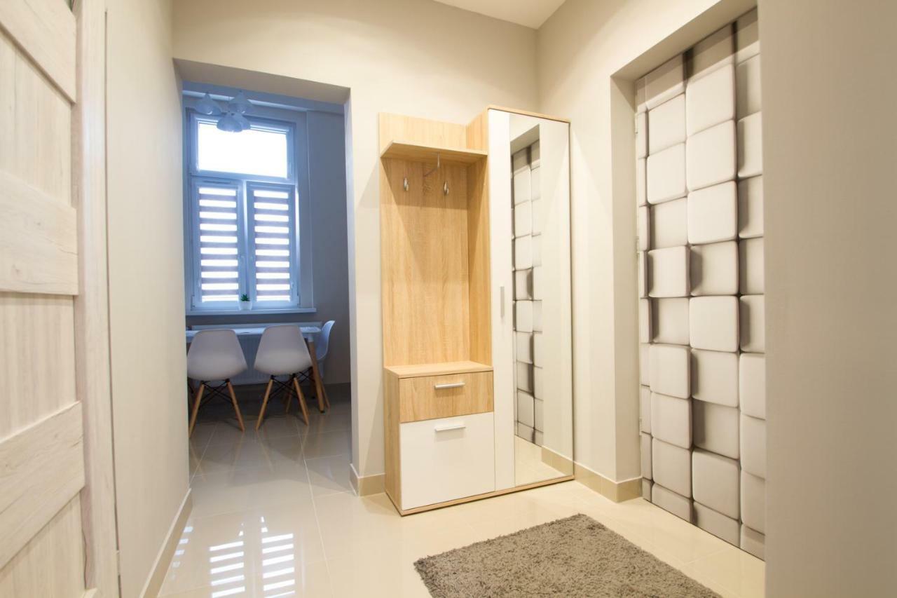 Wolnosci 21 Jelenia Gora Appartement Buitenkant foto