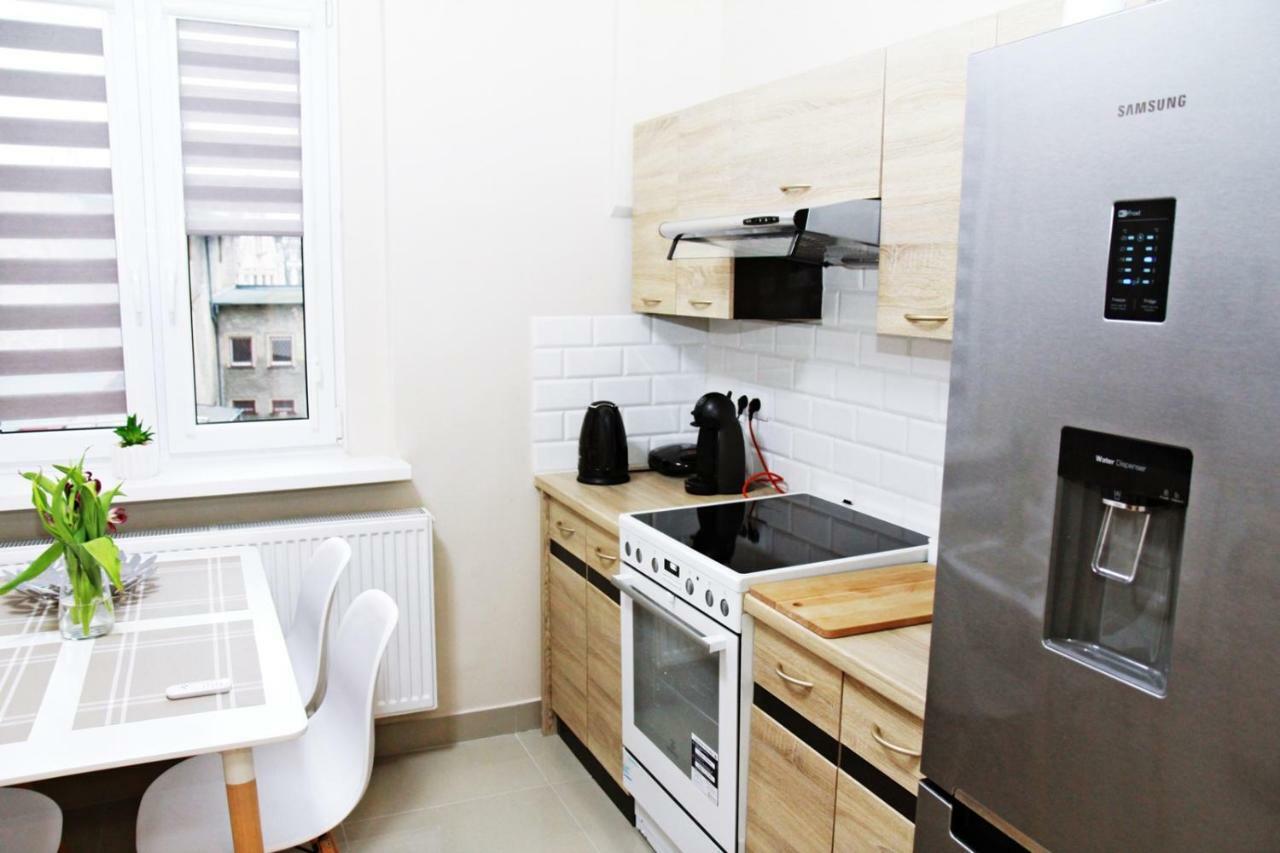 Wolnosci 21 Jelenia Gora Appartement Buitenkant foto